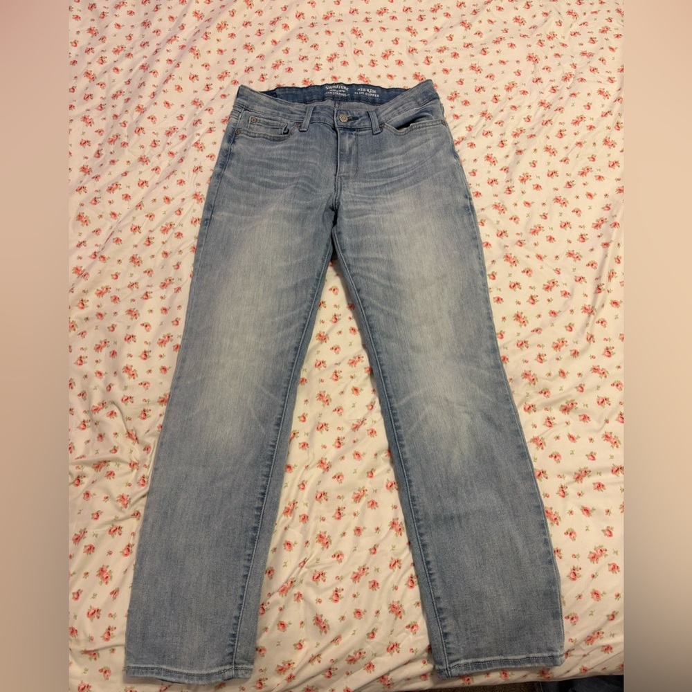 Signature by Levi Strauss Women's Light Blue Straight Jeans